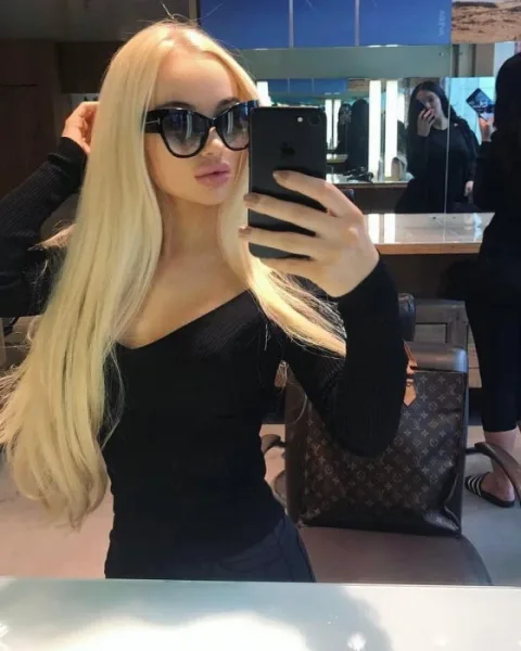 Photo from listing “Sienna”, age 26