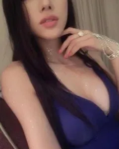 Photo from listing “Kelly”, age 25