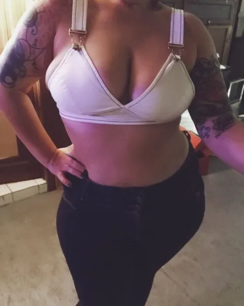 Photo from listing “Dahlia North”, age 38