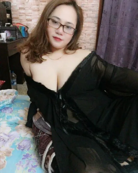 Photo from listing “Hellen”, age 26