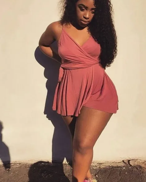 Photo from listing “Eva Brown”, age 25