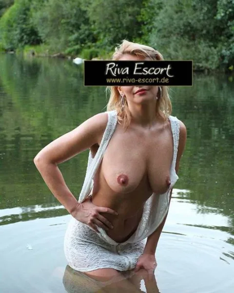Photo from listing “Sara”, age 37