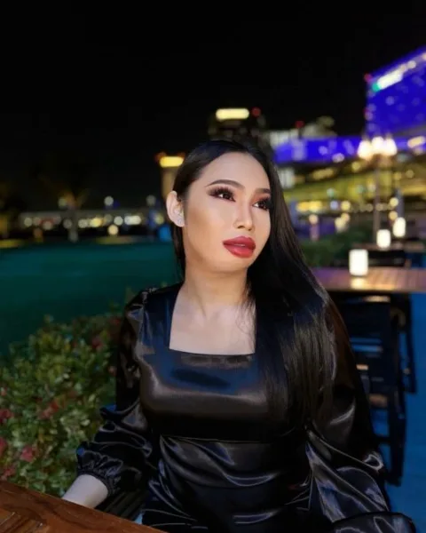 Photo from listing “Ladyboy Lemon”, age 24