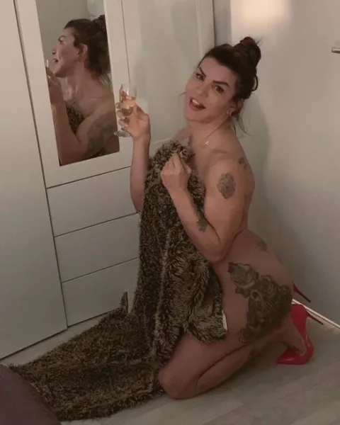 Photo from listing “Linda”, age 33