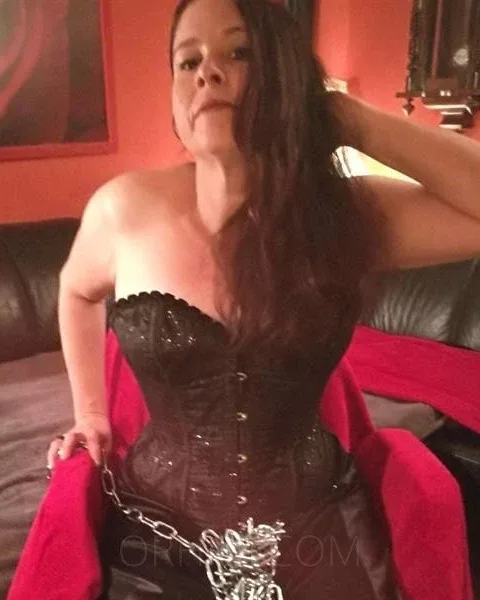 Photo from listing “LADY AVA”, age 18