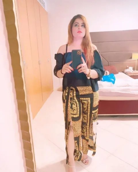 Photo from listing “Alisha”, age 24