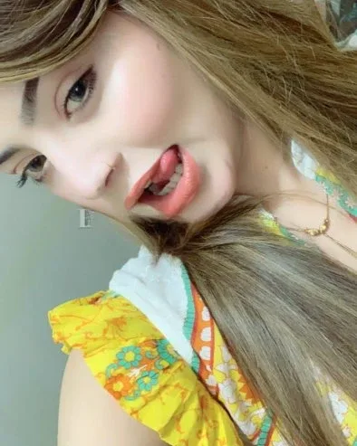 Photo from listing “Alicia”, age 26