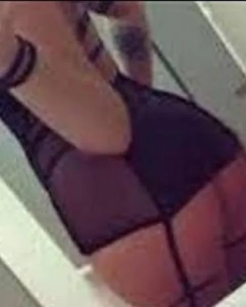Photo from listing “Laura”, age 32