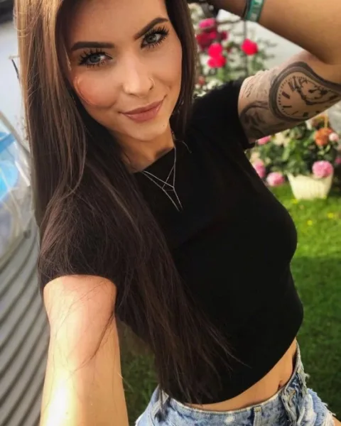 Photo from listing “Busy”, age 21