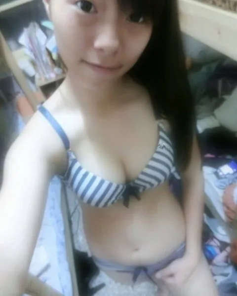 Photo from listing “Lily”, age 21