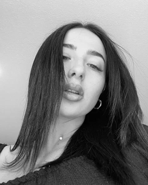 Photo from listing “Kristina98”, age 22