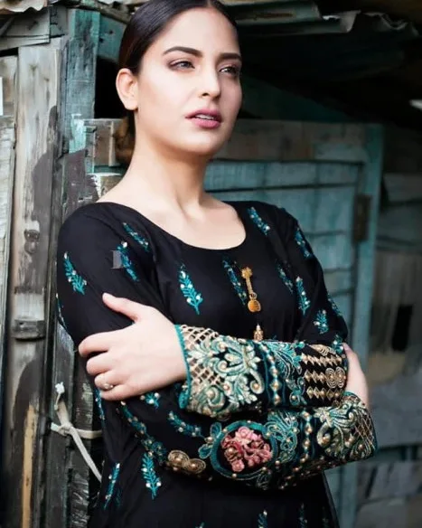 Photo from listing “Mira”, age 26