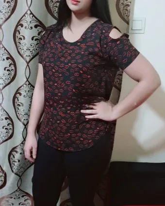 Photo from listing “Arooj Khan”, age 26