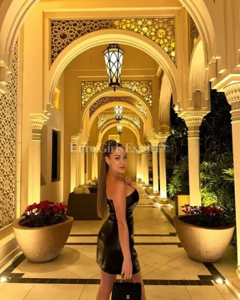 Photo from listing “Julie”, age 25