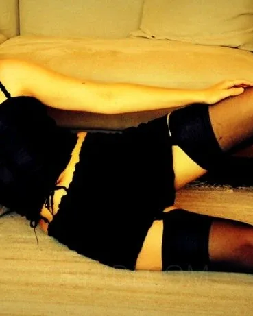 Photo from listing “Alice GFE”, age 31