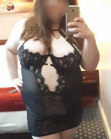 Photo from listing “Suzi Bush”, age 28