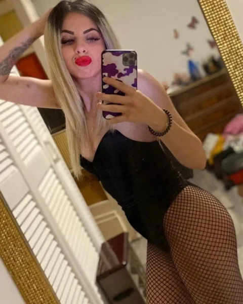 Photo from listing “Eveline”, age 23