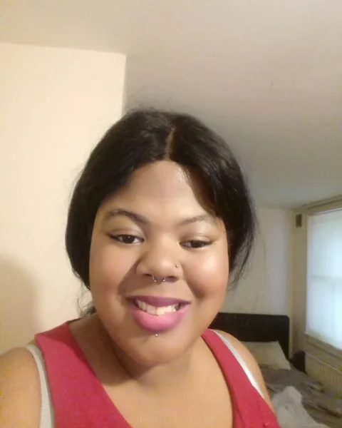 Photo from listing “naomihotelvisits”, age 21