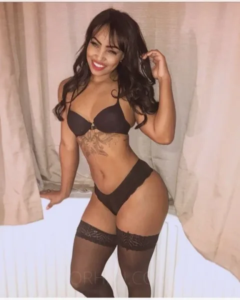 Photo from listing “ELIZ FERRAZ”, age 23