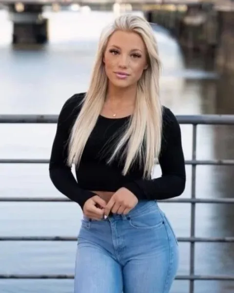 Photo from listing “Jolanda”, age 26