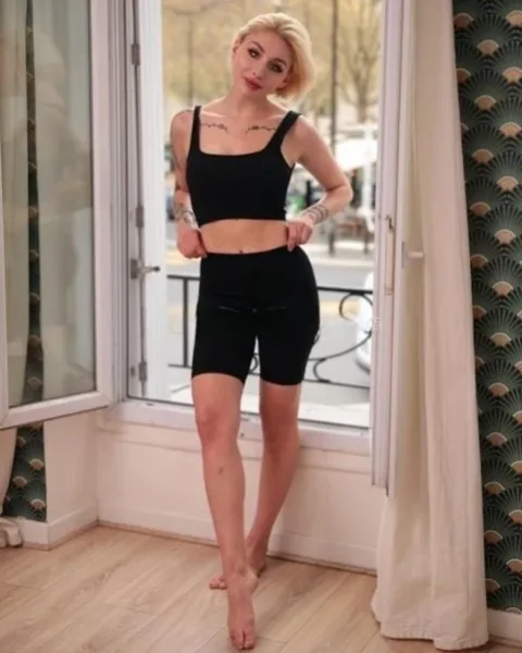 Photo from listing “Pauline”, age 23
