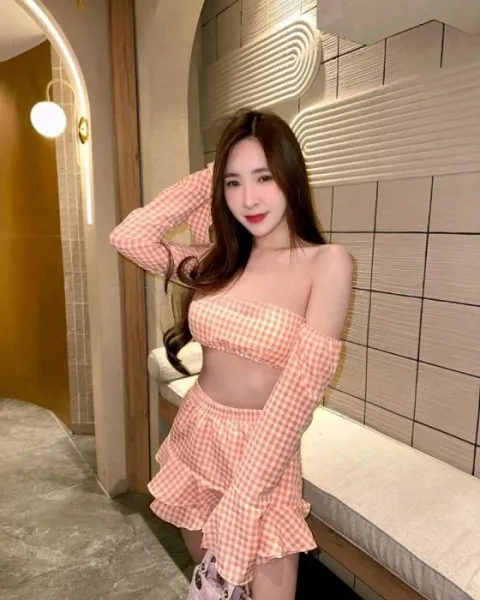 Photo from listing “Cherry”, age 23