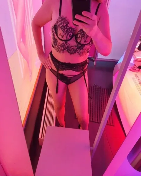 Photo from listing “Paulla”, age 28