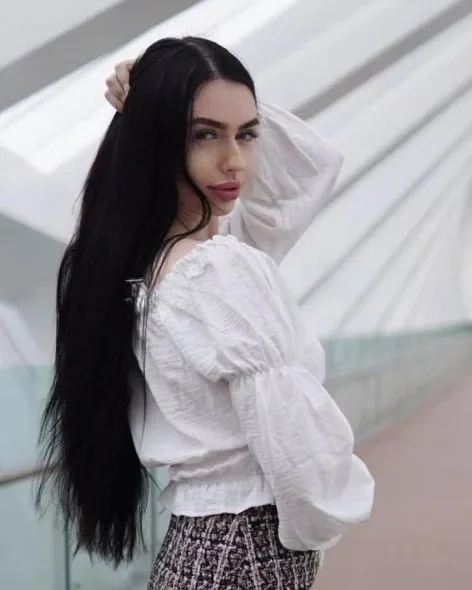 Photo from listing “Eva”, age 24