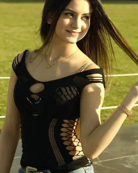 Photo from listing “Neelam Student”, age 25