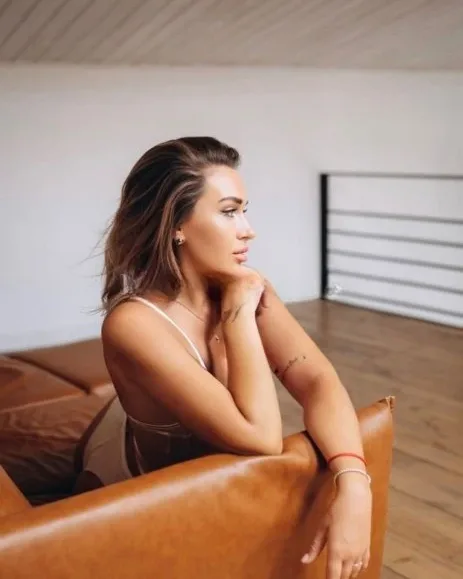 Photo from listing “Arina”, age 28