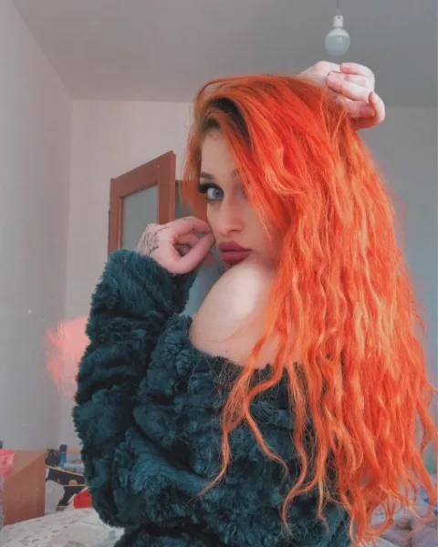 Photo from listing “Kira”, age 27