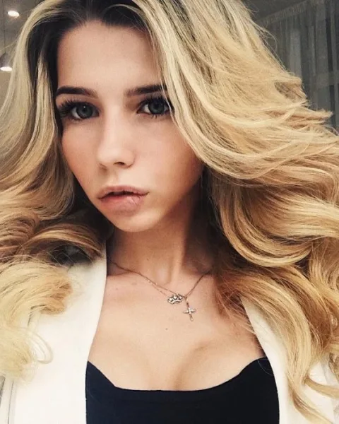 Photo from listing “Kamelia LG”, age 26