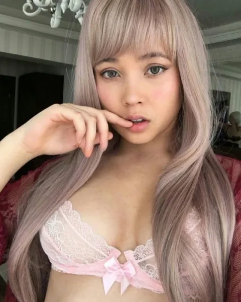 Photo from listing “Eva”, age 23