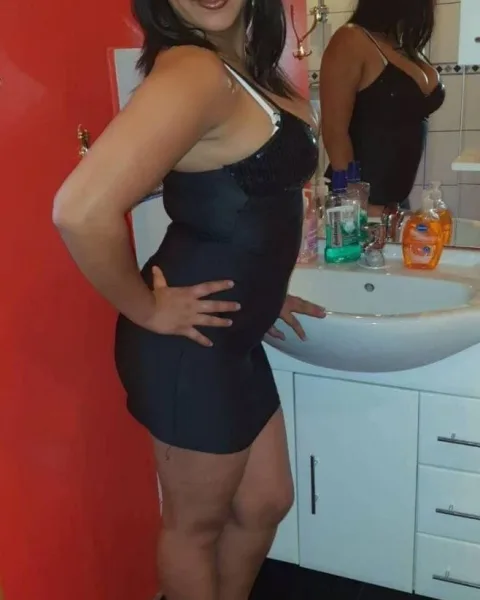 Photo from listing “Gina”, age 18