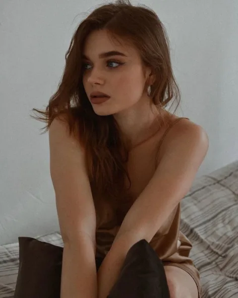 Photo from listing “Lina”, age 22