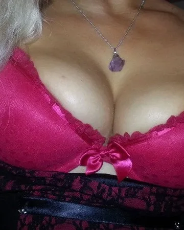 Photo from listing “Ella91”, age 32