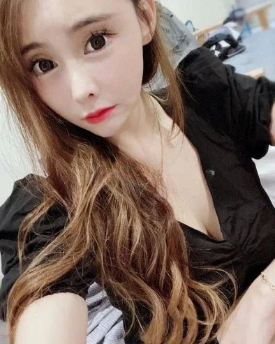Photo from listing “Lilian”, age 24