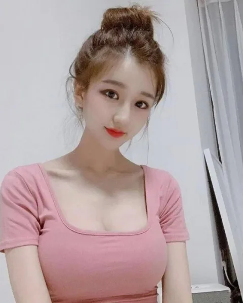 Photo from listing “Susie”, age 23