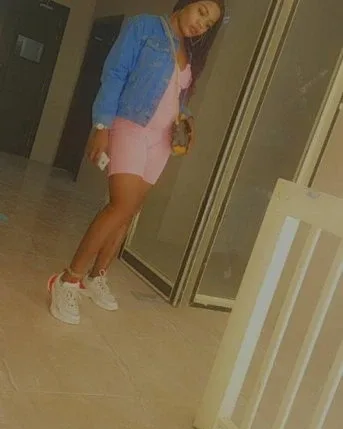 Photo from listing “Lizy”, age 26