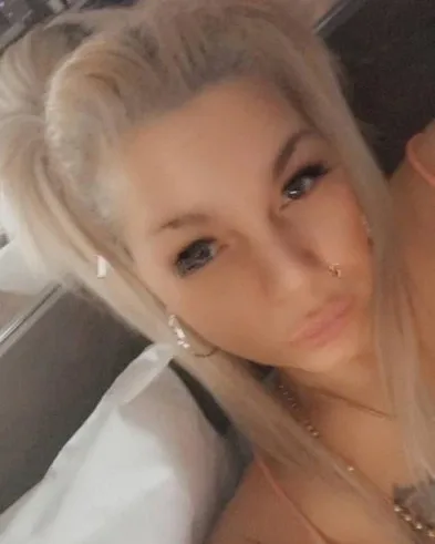 Photo from listing “Vanessa”, age 30
