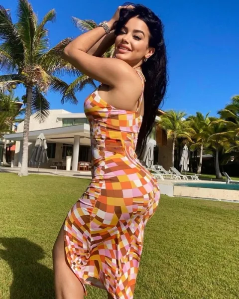 Photo from listing “Tania”, age 27
