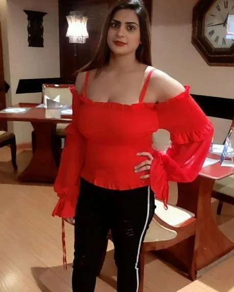 Photo from listing “Komal Queen”, age 25