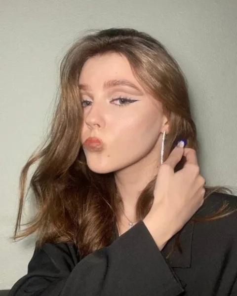 Photo from listing “Melany”, age 20