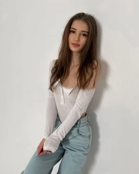 Photo from listing “Sima”, age 20