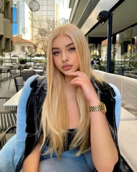 Photo from listing “Aston”, age 20