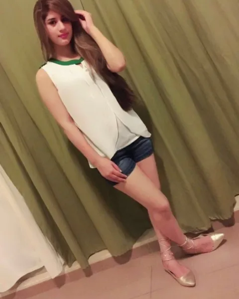 Photo from listing “Priya”, age 23