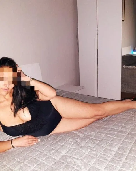 Photo from listing “Monica”, age 31