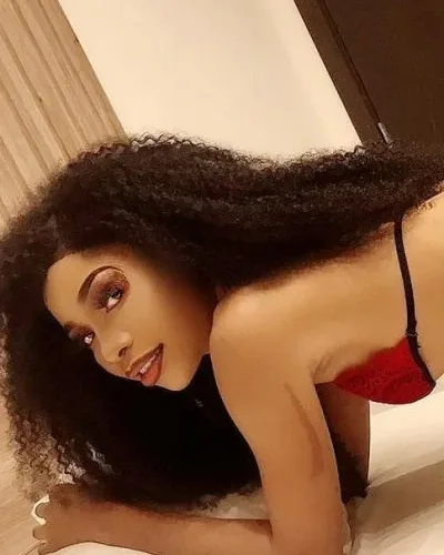 Photo from listing “Pinky”, age 21