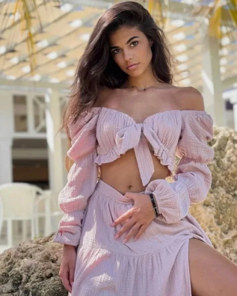 Photo from listing “Nina”, age 25