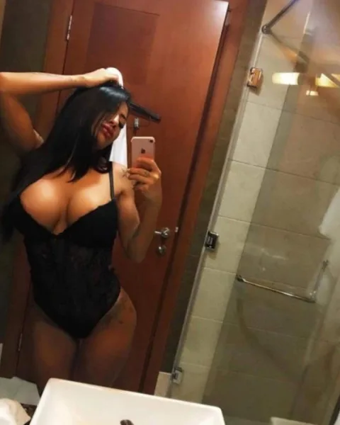 Photo from listing “Andreea”, age 28